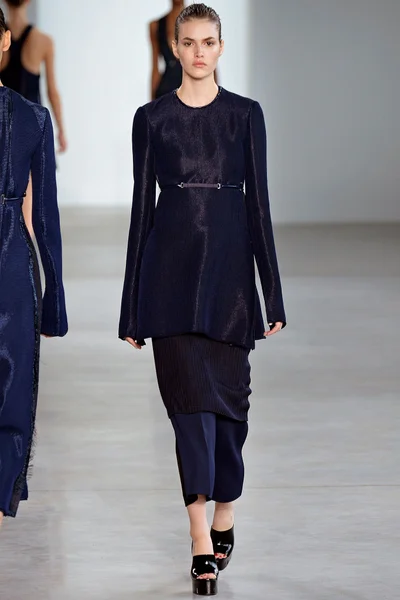 Look 28